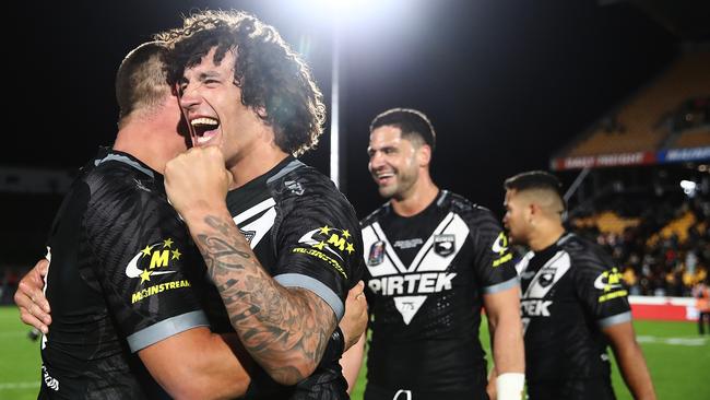Kevin Proctor of the Kiwis celebrates with Jared Waerea-Hargreaves after winning the international Rugby League Test Match between the New Zealand Kiwis and the Australia Kangaroos at Mt Smart Stadium on October 13, 2018 in Auckland, New Zealand. (Photo by Hannah Peters/Getty Images)