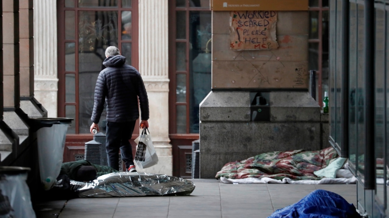 An estimated 116,000 sleep rough each night in Australia