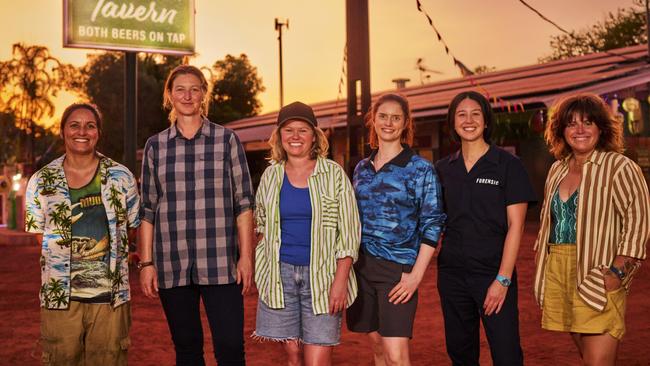 First look image at Season 2 of Deadloch: Madeleins Sami, Kate Box, Kate McCartney, Kate McLennan, Nina Oyama and Alicia Gardner. Created and written by powerhouse comedy minds, Kate McCartney and Kate McLennan, Deadloch Season Two features the return of lead stars Kate Box and Madeleine Sami in their roles as detectives Dulcie Collins and Eddie Redcliffe, along with Nina Oyama as Abby Matsuda and Alicia Gardiner as Cath York.