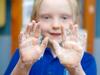 Stuart Park Primary student Abigail Samuels 7 washing hands to beat Corona Virus .
Picture GLENN CAMPBELL