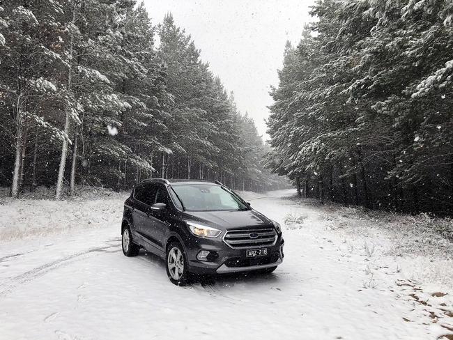 Heavy snowfall about 40kms outside Bathurst. Picture: Chris Bowen