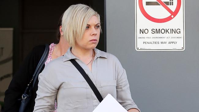 Marlee Kelley leaves Wyong Local Court after an earlier appearance. (AAP Image/Sue Graham)