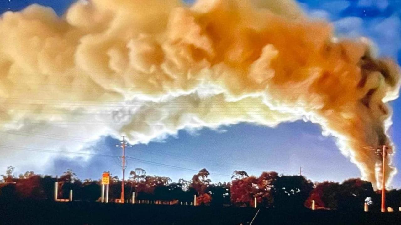 A fire at the Anglo American Grosvenor mine in Central Queensland has shut down production.