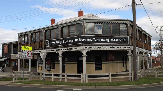 The Oxford Tavern in Bathurst where missing woman Janine Vaughan was headed to before she was abducted. PIcture: Jane Dempster.