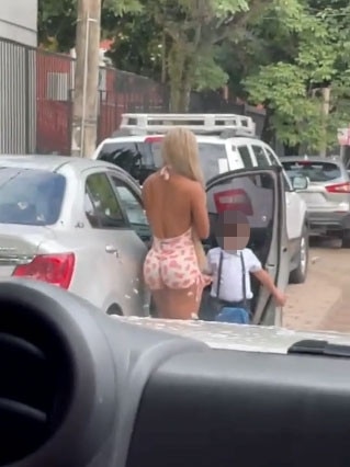 A fellow mum decided to film the model dropping off her child. Picture: CEN/Australscope