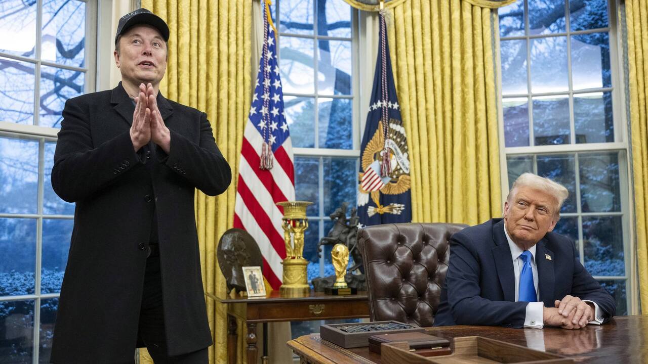 Musk and Trump, Both in Oval Office, Defend Aggressive DOGE Cost Cuts