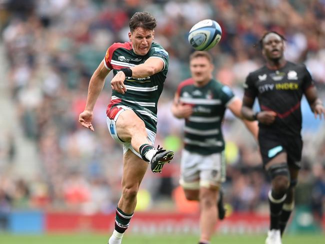 Freddie Burns kicks for Leicester Tigers.