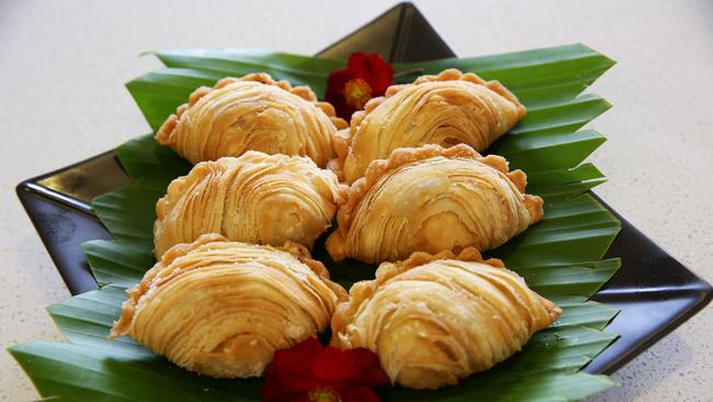 Curry puffs