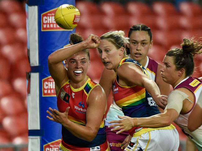 Ebony Marinoff had a red-hot crack for the Crows. Picture: Getty Images