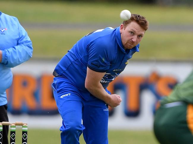 Leigh Paterson in action for Langwarrin last season. He’s joined Cardinia for season 2020-21. Picture: Andy Brownbill