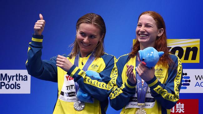 Ariarne Titmus (L), Mollie O'Callaghan (R) Shayna jack and Brianna Throssell have won gold in Women’s 4x200m freestyle relay. Picture: Getty Images.