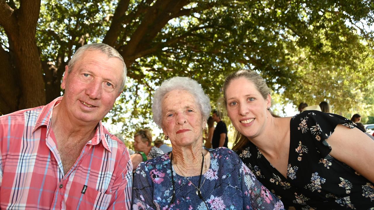 Geham State School celebrate 150th anniversary. Peter Patzwald (student in the 1960s) with his aunt Mrs May Ford (nee Patzwald student in the 1930s) and daughter Jayne Charles (nee Patzwald student in the 1990s).