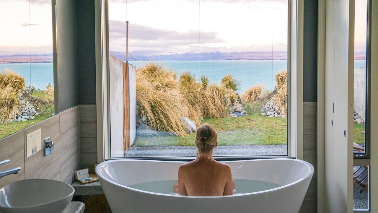 Lakestone Lodge in New Zealand is one of many destinations eligible for the Luxury Escapes vaccination incentive program.