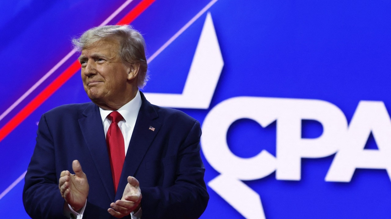ciudati.  Zeloți ai granițelor deschise: fostul președinte american Donald Trump țintește pe colegii republicani la CPAC sâmbătă seara