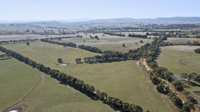 Redbank offered a quintessential farming enterprise on six titles sprawling across 238 hectares.