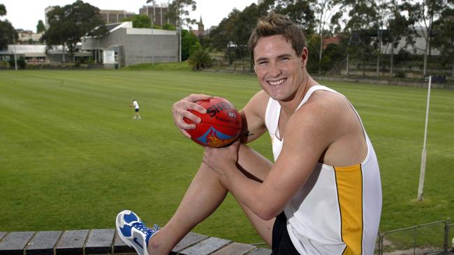 ‘S*** themselves’: Why Croad left midway through VFL game