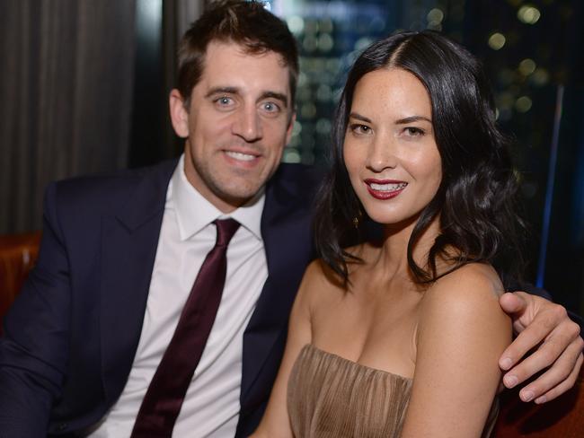 Olivia Munn encouraged Aaron Rodgers to make amends with his family.