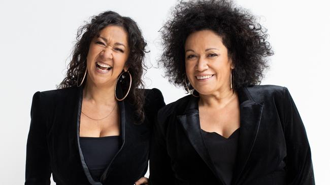 Vika and Linda Bull are sibling harmony magic.