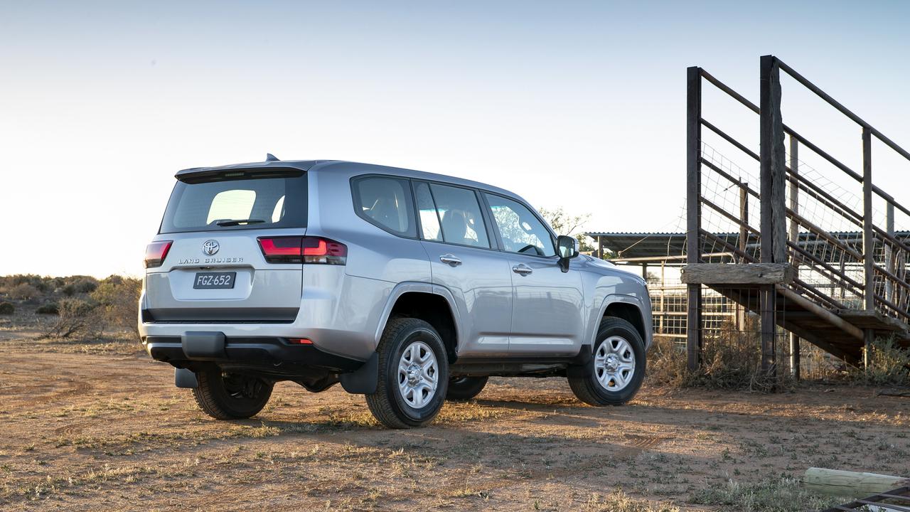 This iconic four-wheel-drive – Toyota LandCruiser 300 Series – falls within the Euro 5 category, and its future may be uncertain without a hybrid version.