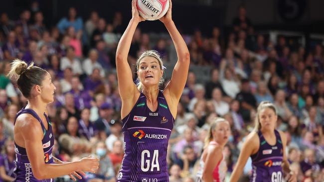 Gretel Bueta passes during the Firebirds’ clash against the Thunderbirds at Nissan Arena on Sunday. Photo: Getty Images