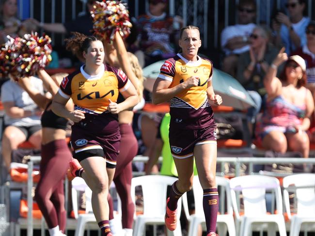 BRISBANE, AUSTRALIA - AUGUST 17: Ali Brigginshaw of Broncos leads her side to the field during the round four NRLW match between Brisbane Broncos and Canberra Raiders at Totally Workwear Stadium on August 17, 2024 in Brisbane, Australia. (Photo by Regi Varghese/Getty Images)