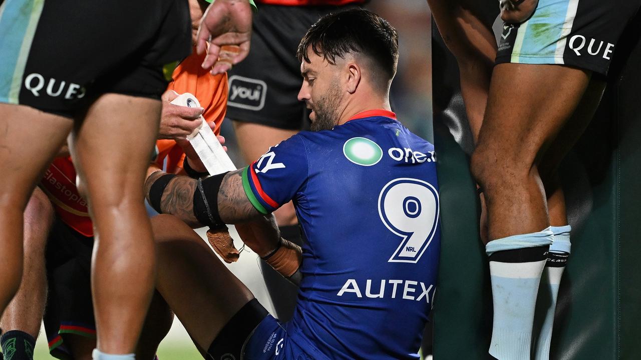 Warriors hooker Wayde Egan could be facing a stint on the sidelines after he was forced from the field with a nasty elbow injury. Picture: Getty Images