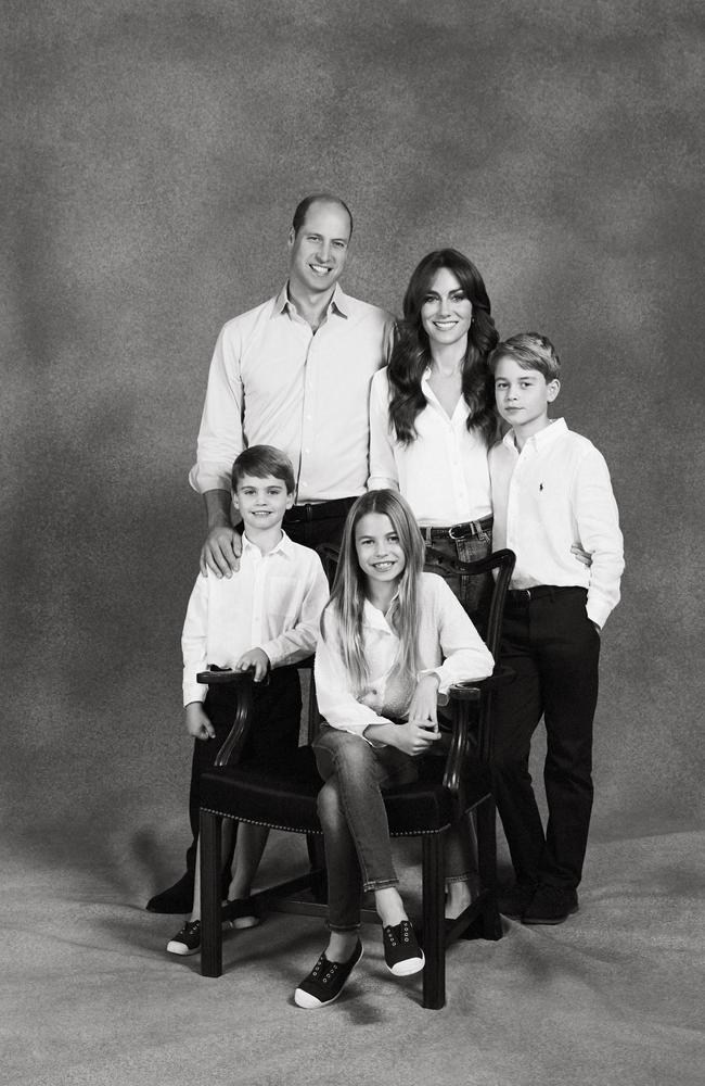 The Prince and Princess of Wales have released a new picture of their family.