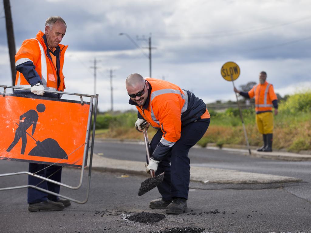 The government said crews were filling almost 700 potholes a day across the network. Picture: Peter Ristevski