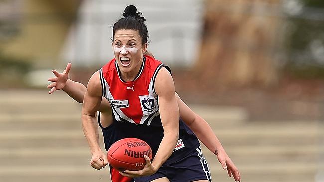 Melissa Hickey playing for Darebin Falcons. Picture: David Smith