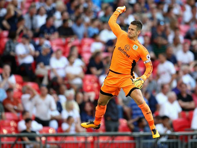 Thomas Heaton of Burnley celebrates.