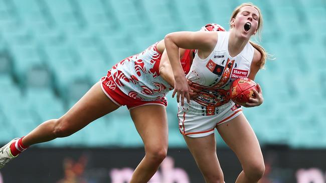 Jessica Doyle of the Giants is tackled.