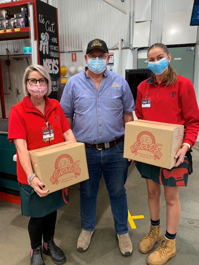 Linday Barrett from Bunnings, Garry McGeorge from GF Oats and Aleishar Newell from Bunnings with their delicious deliveries.