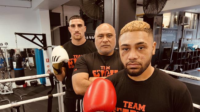 Justis Huni with his father and trainer Rocki (middle) and cousin Hone Huni. Picture: Supplied