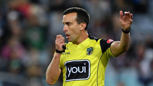 Referee Matt Cecchin during the Elimination Final between the Penrith Panthers and the Warriors in Week 1 of the NRL Finals Series at ANZ Stadium in Sydney, Saturday, September 8, 2018. (AAP Image/Joel Carrett) NO ARCHIVING, EDITORIAL USE ONLY