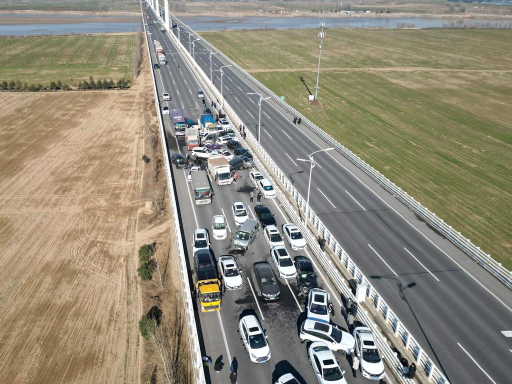 The multi-vehicle collision on the Zhengxin Yellow River Bridge in Zhengzhou. Picture: AFP