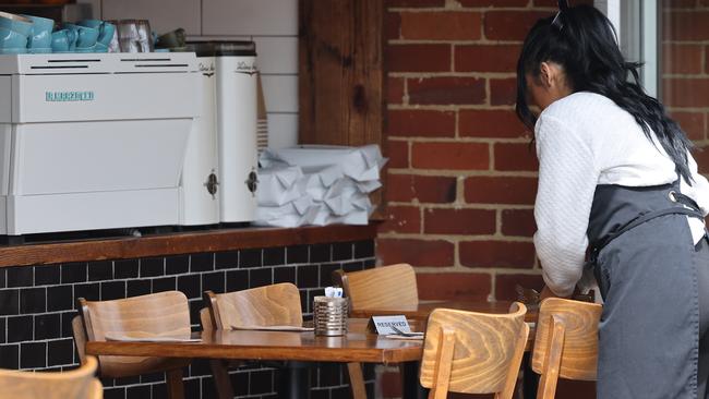 ADELAIDE, AUSTRALIA - NewsWire Photos October 10 2022: A general view of a cafe in the Adelaide CBD. The hospitality economy is facing a national worker shortage with 200,000 hospitality workers needed. NCA NewsWire / David Mariuz