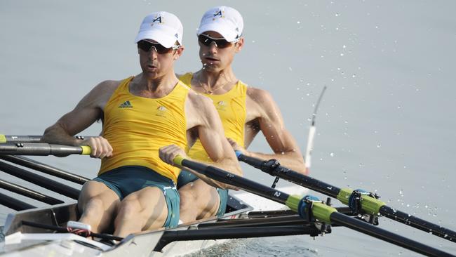 Tom Gibson (L) and Samuel Betz of Australia take the start of their Lightweight Men's double sculls repechage at the 2008 Beijing Olympics 12/08/2008.