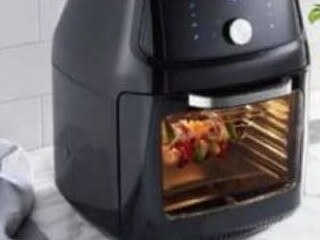 The Facebook listing offered up five of the air fryers for a whopping $130 more than the price they were sold for in Aldi.