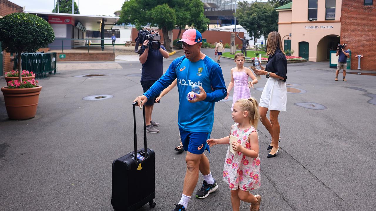 SYDNEY, AUSTRALIA - JANUARY 01: Australia's David Warner, wife Candice Warner and children leave after a press conference ahead of the Third Test Match between Australia and Pakistan at Sydney Cricket Ground on January 01, 2024 in Sydney, Australia. (Photo by Mark Evans/Getty Images)