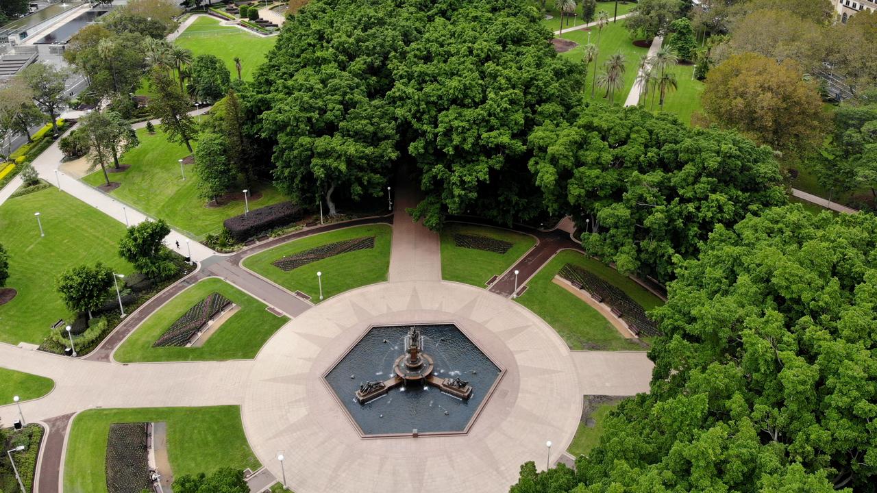 Hyde Park in the city is virtually empty. Picture: Toby Zerna