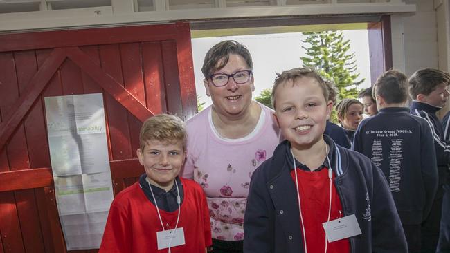 Mayor Susan Salter meets St Aloysius Primary School students during the 2018 Kids Teaching Kids conference