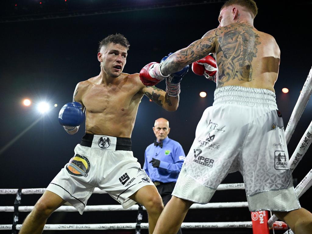 Koen Mazoudier took down Travis Druce. Picture: No Limit Boxing