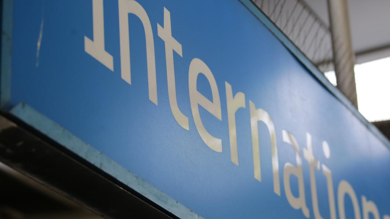 An international cargo flight has been forced to make an emergency landing at Sydney Airport after a reported fuel leak.
