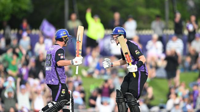 Mitch Owen and Ben McDermott celebrate the win. (Photo by Steve Bell/Getty Images)