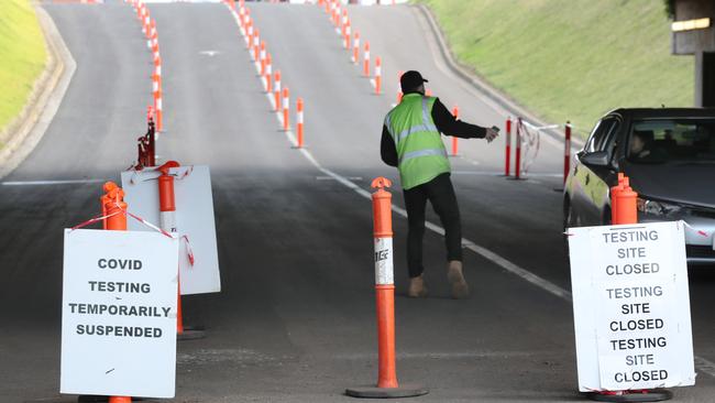 a Covid testing site in Moonee Ponds has closed after a stop and go sign worker tested positive. Picture: David Crosling