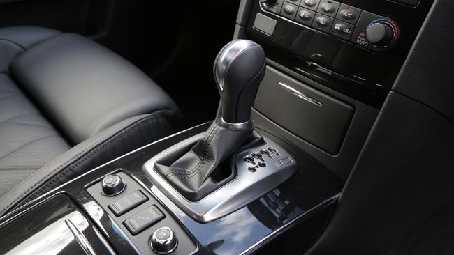 Infiniti's centre console