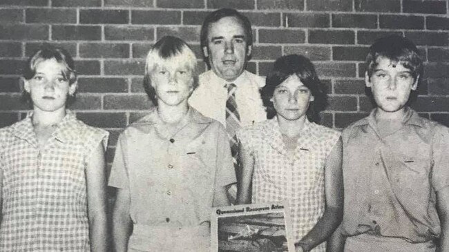 FLASHBACK: Geoff Muntz (centre) with Proserpine State School leaders (from left) Lowana Moxham, David Dobe, Dawn Court and  Alan Toomey. Photo: Proserpine Guardian, March 12, 1981