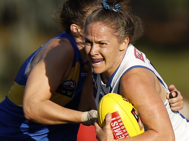 Coaches in favour as push for AFLW season move intensifies