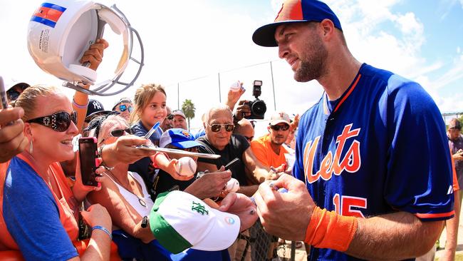 Boxed In: Worse Baseball Career – Michael Jordan vs. Tim Tebow