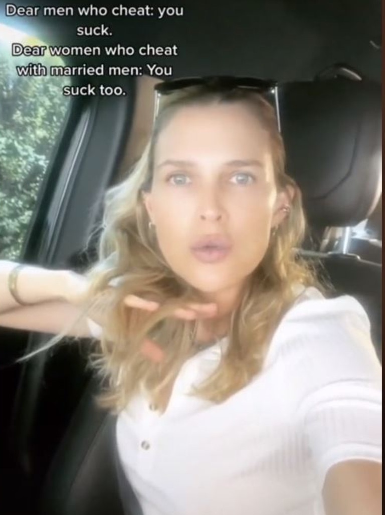 Actress Sara Foster weighs in …